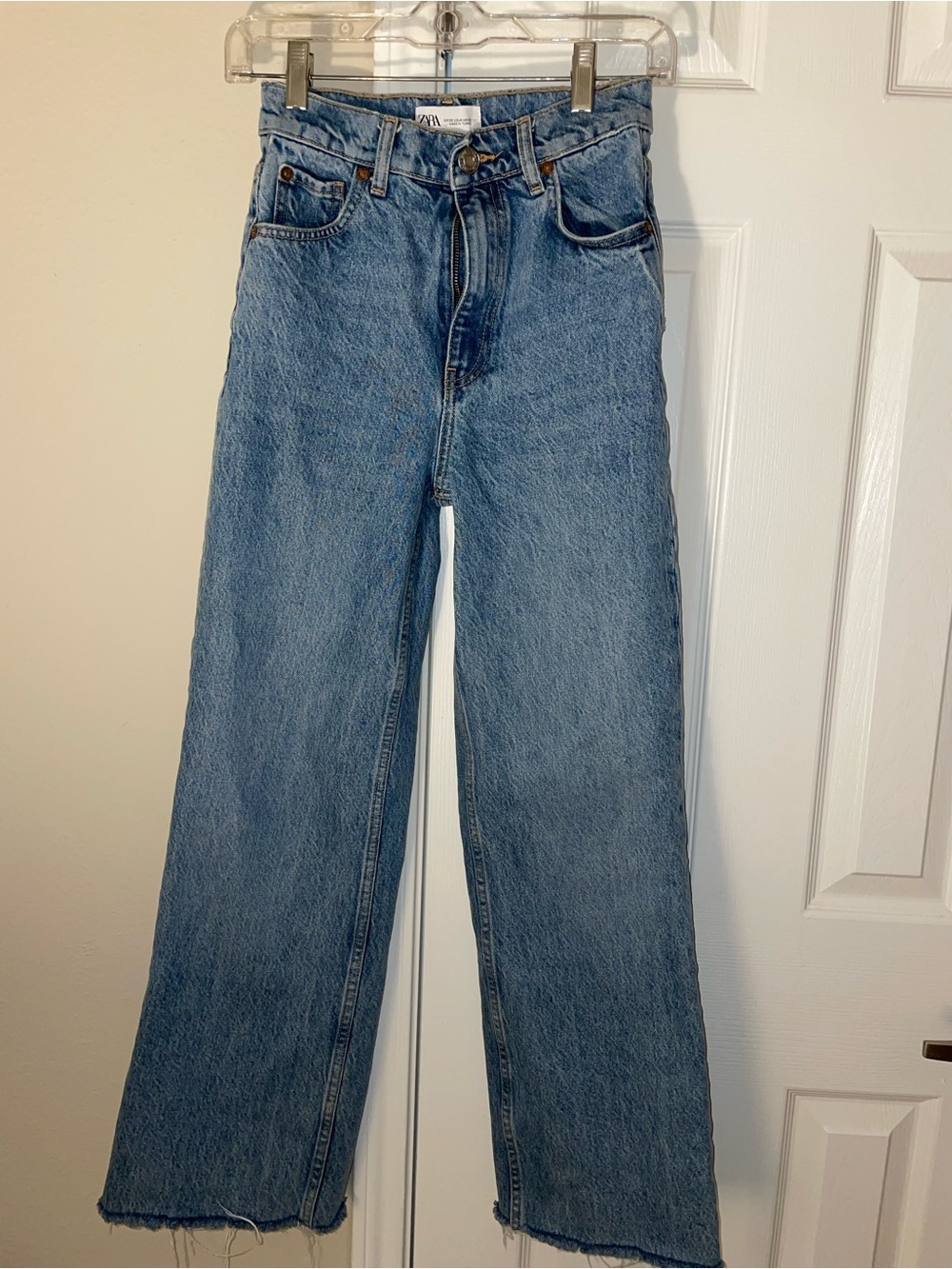 Zara Light Blue Denim Jeans with Contrast Stitching